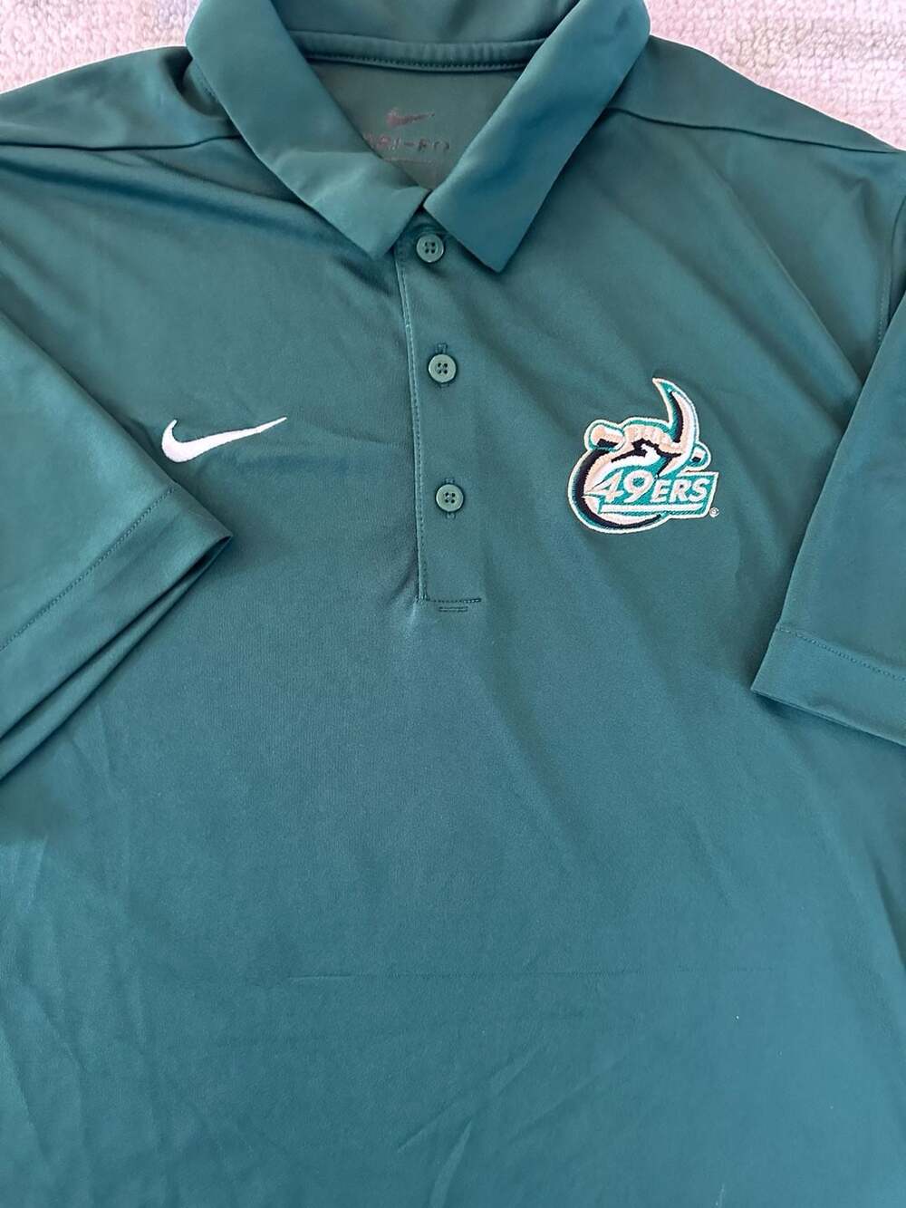 Nike Dri-FIT Medium Charlotte 49ers performance Green Short Sleeve Polo Shirt